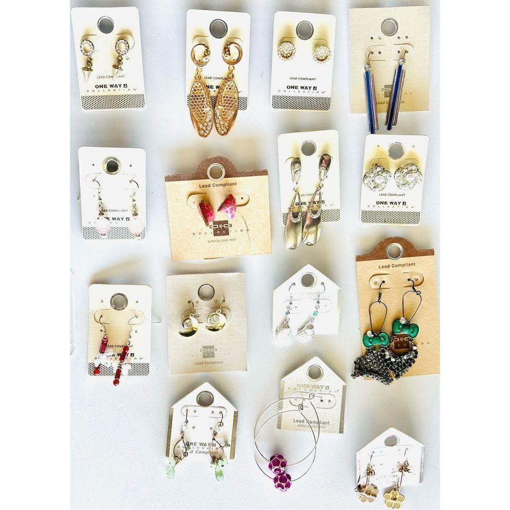 Brand New One Way Collection Jewelry 15 Pair Earring Earrings Lot Bundle Carded